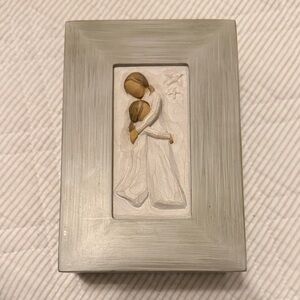 NIB Willow Tree “Mother & Daughter” memory box